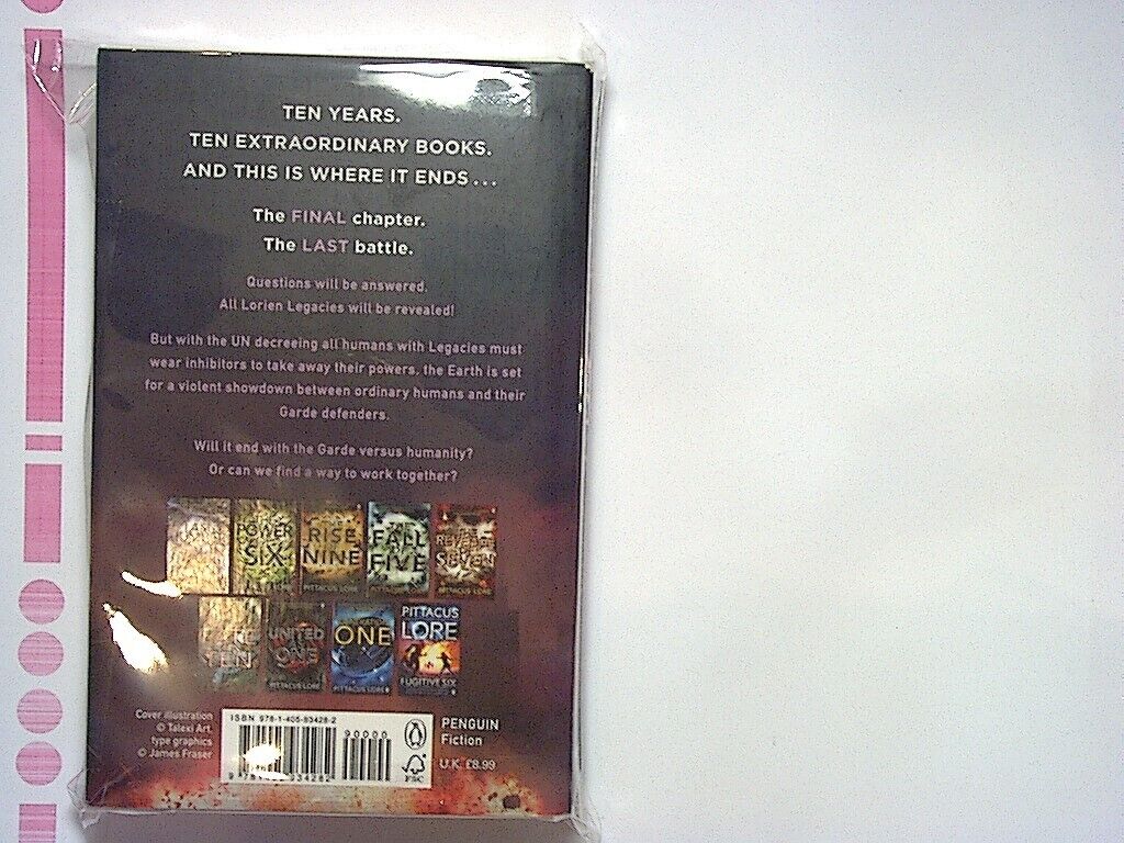 Pittacus Lore - Lorien Legacies Reborn Fugitive 6 PB New