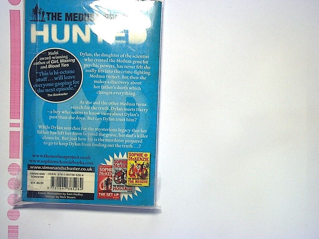 Sophie McKenzie - The Medusa Project: Hunted (Volume 4) PB New