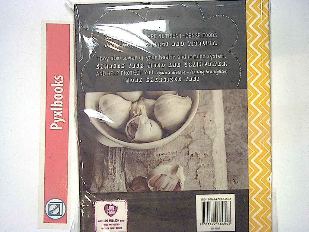 The Superfood Kitchen: Healthy Recipes Packed with Superfoods PB New