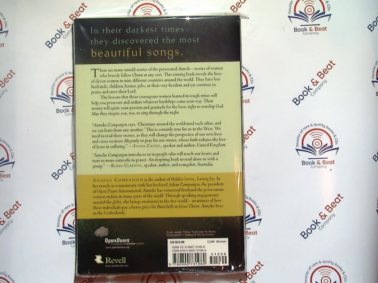 Singing through the Night : Courageous Stories of Faith PB New