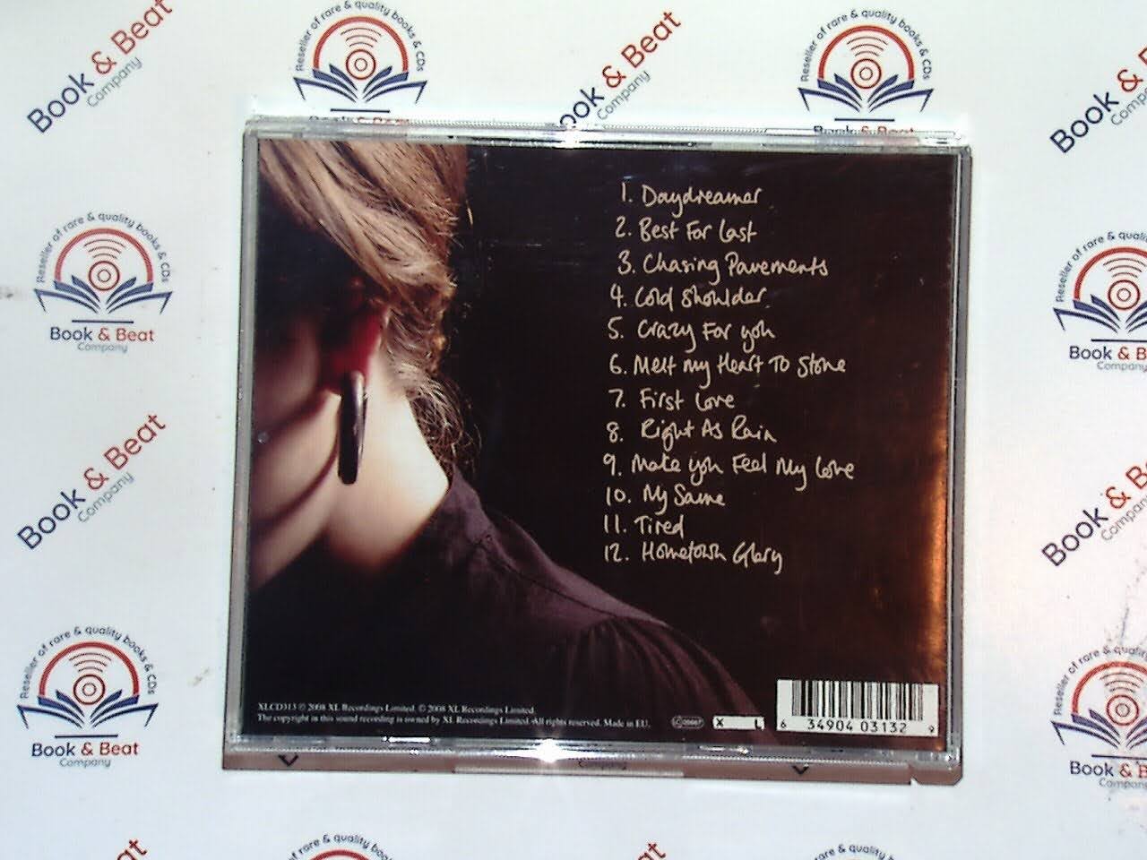 bookandbeat.com, Adele, 19, debut album, soul, pop, blues, Chasing Pavements, Hometown Glory, Grammy-winning artist, British singer, emotional ballads, timeless music, 2008 release, iconic vocals, singer-songwriter.