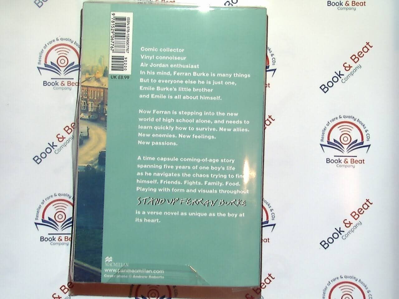 bookandbeat.com, Steven Camden, The Stand Up Ferran Burke, young adult fiction, teen humor, coming-of-age story, comedy themes, stand-up comedy, Ferran Burke, relatable characters, school life, friendship dynamics, personal growth, self-discovery, realistic fiction, humor and drama, inspiring story, family relationships, teenage challenges, laugh-out-loud moments, contemporary YA.