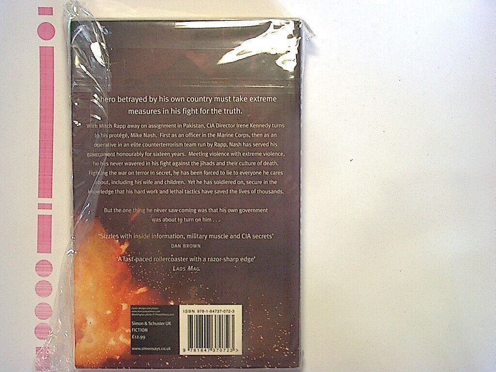 Vince Flynn  Extreme Measures Paperback NEW