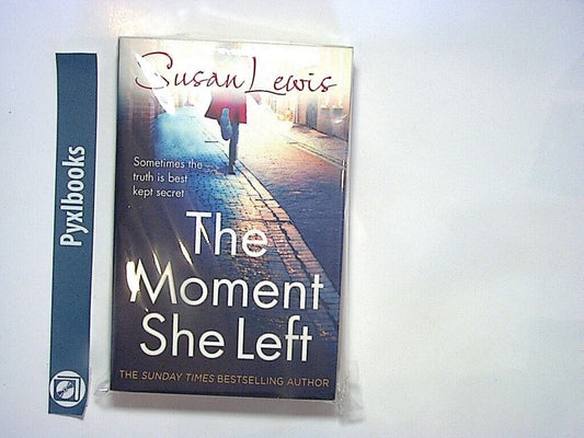 Susan Lewis - The Moment She Left PB New