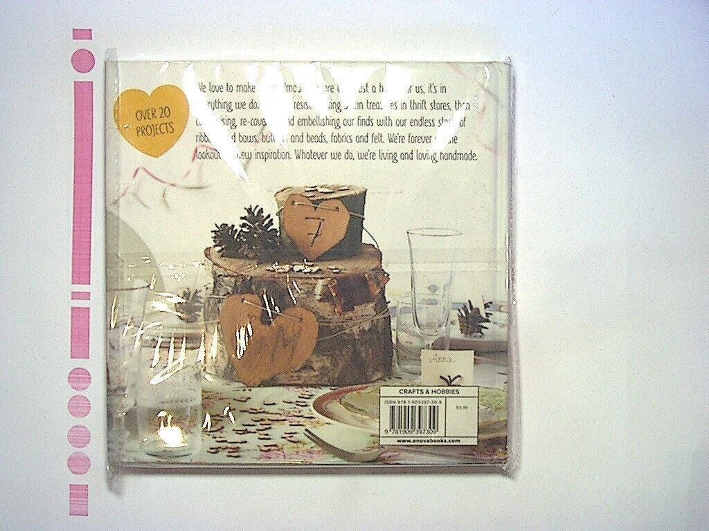 Mollie Makes: Weddings: Crochet, knitting, sewing, felting, papercraft HB NEW