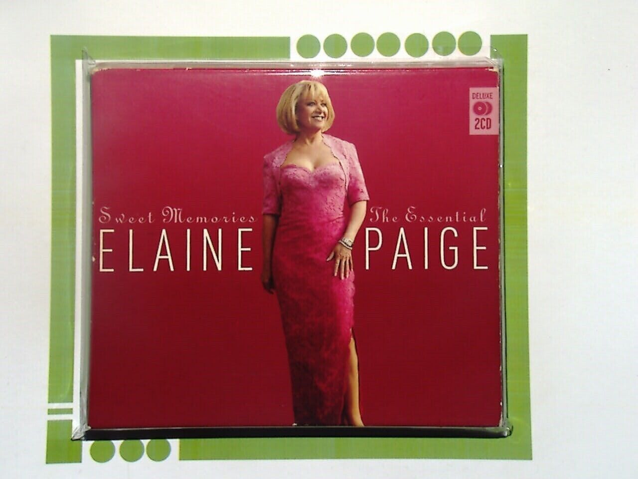 Sweet Memories: The Essential Elaine Paige 2CD  Mint