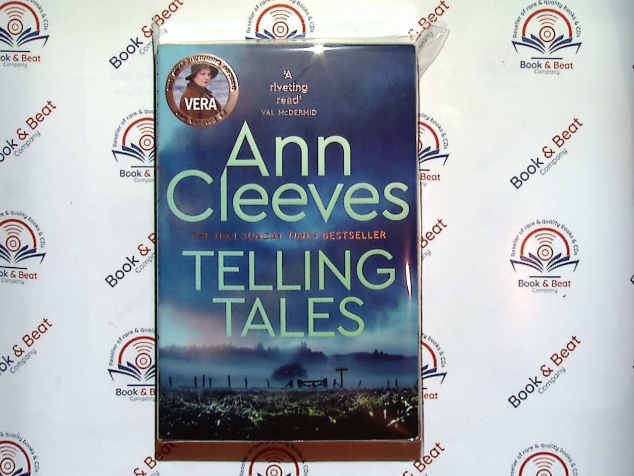 Telling Tales (Vera Stanhope Book 2) - Ann Cleeves PB New