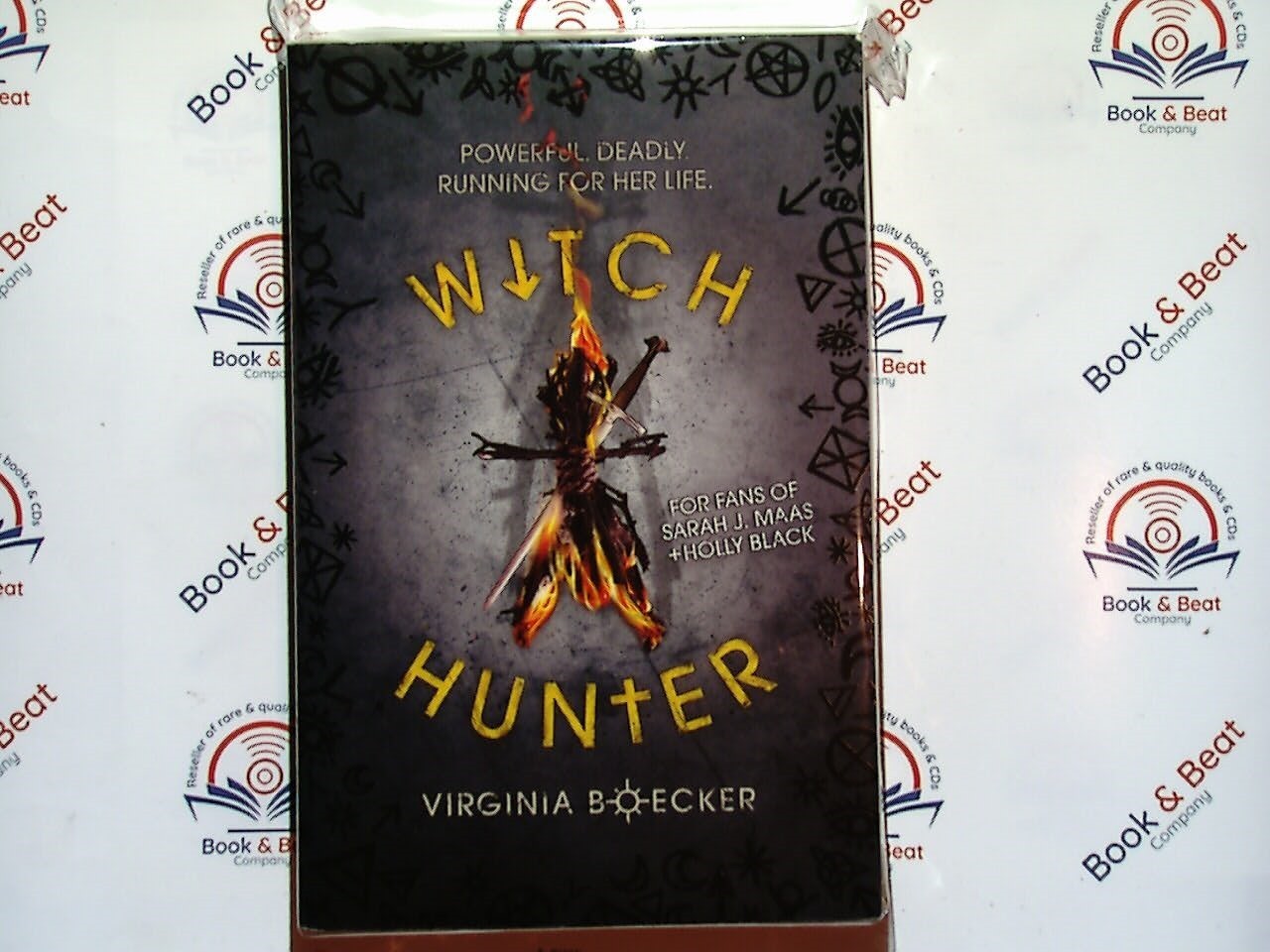 Witch Hunter (Witch Hunter Book 1) - Virginia Boecker PB NEW