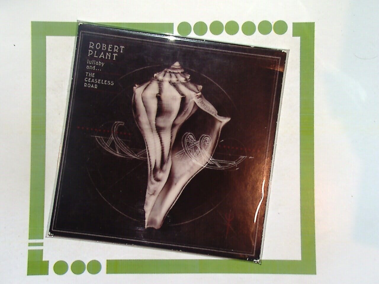 Robert Plant	Lullaby and ... The Ceaseless Roar CD VGC