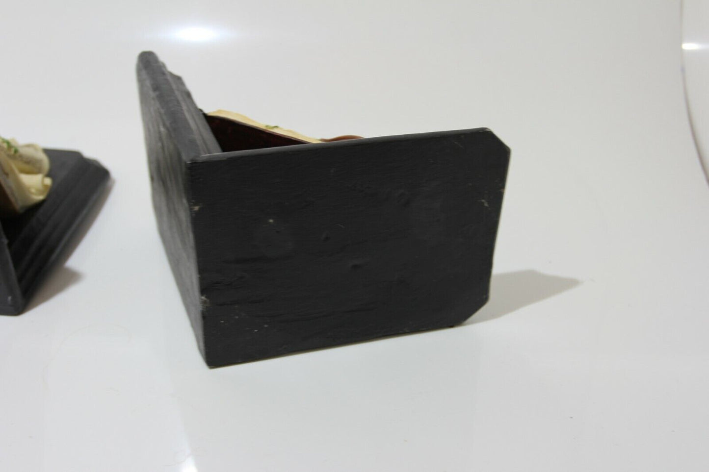 Pair of beautiful Music Themed Resin Book Ends Violin & Clarinet Sonata VGC