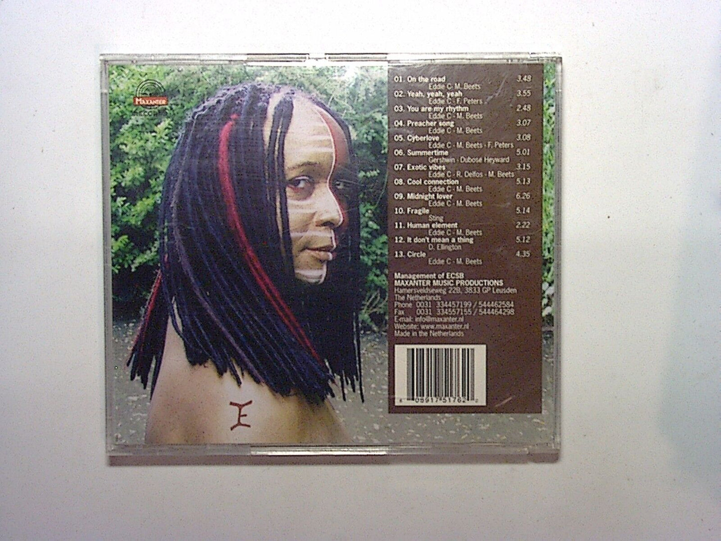 Eddie C, The Human Element, CD, Electronic music, House, Bookandbeat.com, DJ, Underground, Experimental, Dance music, Ambient, Chillout, 2000s electronic, Deep house, Independent artist, Electronic beats, DJ mix, Unique sound, Club music, Dancefloor, Creative,