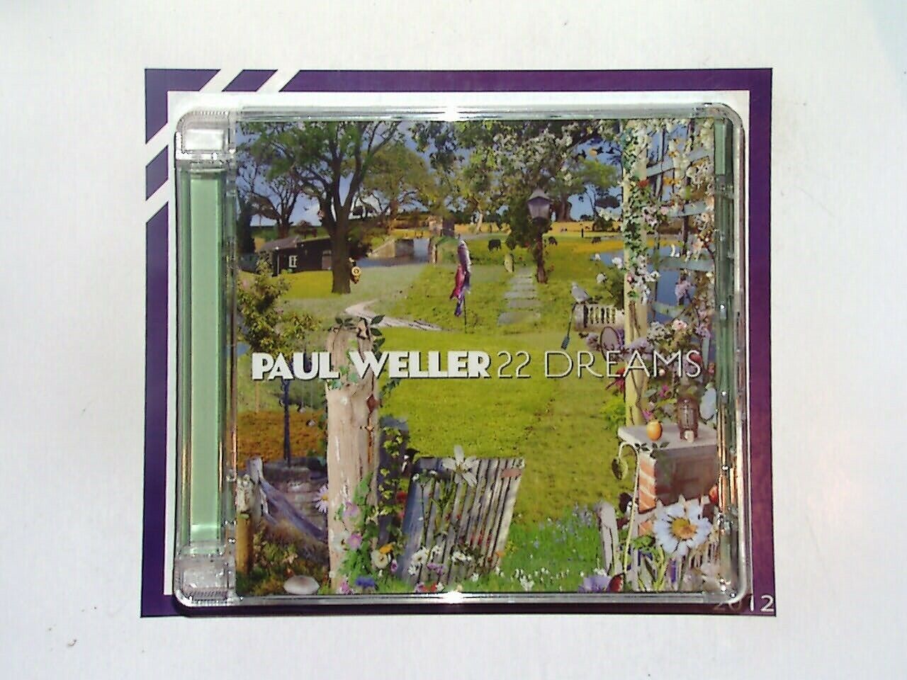 bookandbeat.com, Paul Weller, Essential Singles Collection, mod revival, The Jam, The Style Council, British rock, classic singles, greatest hits, iconic musician, songwriter, Britpop, 1980s music, 1990s music, rock collection, essential albums, timeless tracks, music anthology, indie rock, UK music legend.