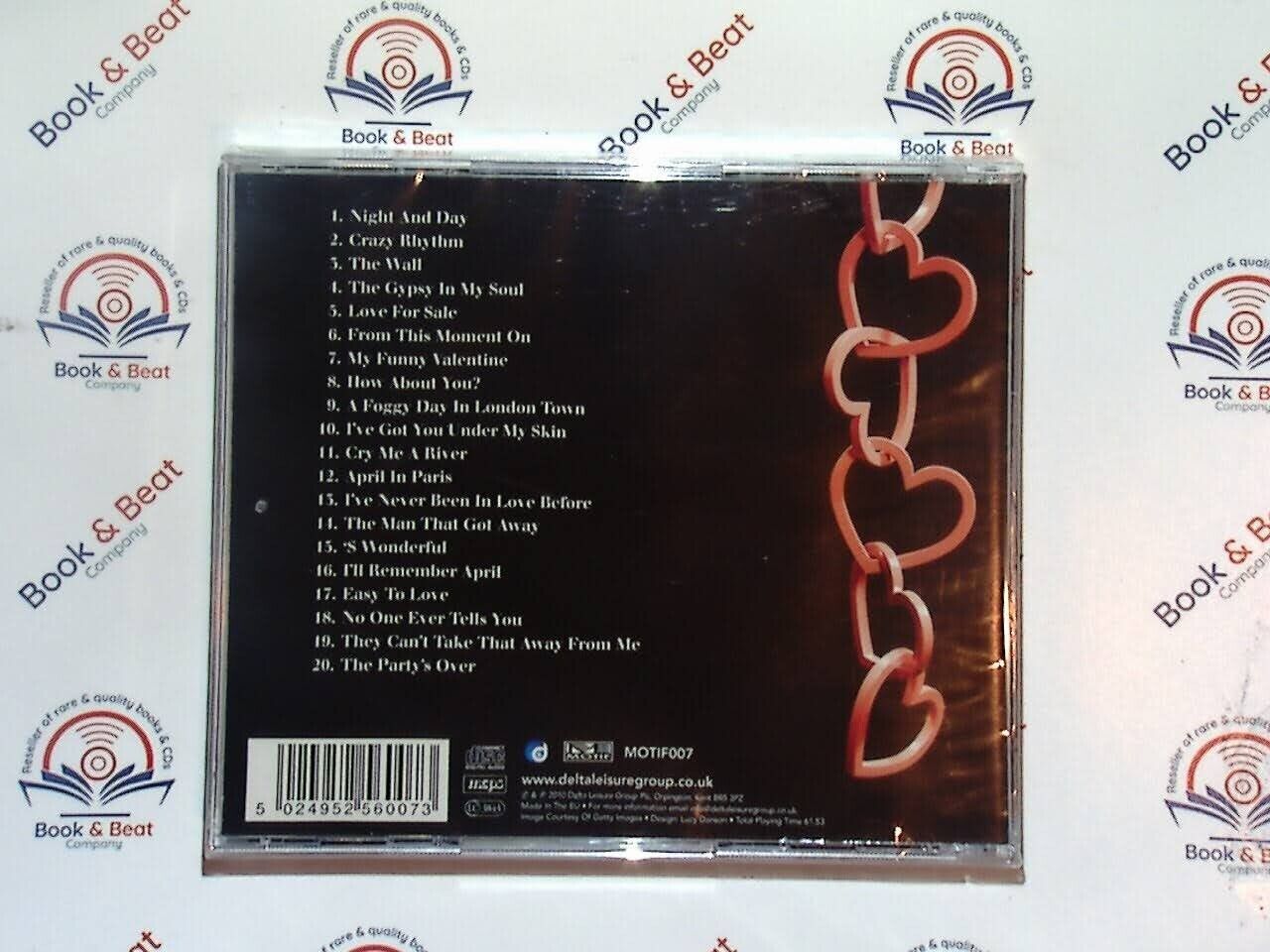 bookandbeat.com, Shirley Bassey, Easy to Love, Twenty Original Classics, classic hits, timeless music, iconic singer, jazz, pop standards, love songs, vintage collection, powerful vocals, legendary performer, British music, entertainment, classic ballads, nostalgic tunes, vocal masterpiece.