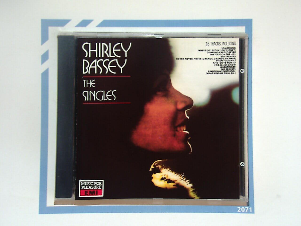bookandbeat.com, Shirley Bassey, Easy to Love, Twenty Original Classics, classic hits, timeless music, iconic singer, jazz, pop standards, love songs, vintage collection, powerful vocals, legendary performer, British music, entertainment, classic ballads, nostalgic tunes, vocal masterpiece.