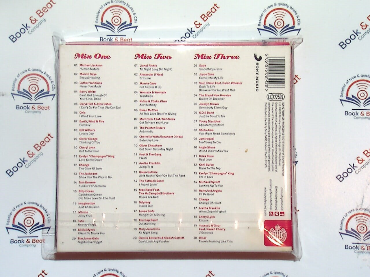 bookandbeat.com, Ministry of Sound, Smooth Grooves, chillout music, R&B, soul music, easy listening, smooth vibes, relaxing music, lounge music, music compilation, soulful tracks, romantic music, mellow tunes, late-night listening, downtempo beats, classic R&B, mood music, urban grooves, soft rhythms, soulful melodies, chill music.