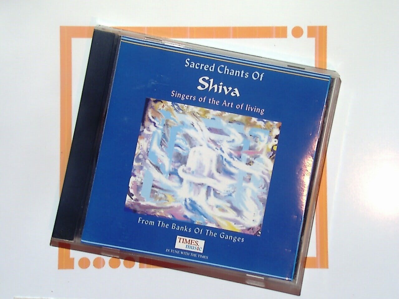 Sri Sri Ravi Shankar, Sacred Chants of Shiva, CD, Bookandbeat.com, Spiritual music, Indian classical, Meditation, Shiva chants, Ganges river, Sacred sounds, Devotional music, Mantras, Hinduism, Relaxation, Yoga music, Traditional chants, Divine energy, Spiritual healing, Vedic chants, Peaceful music, Ancient wisdom, Chanting album,