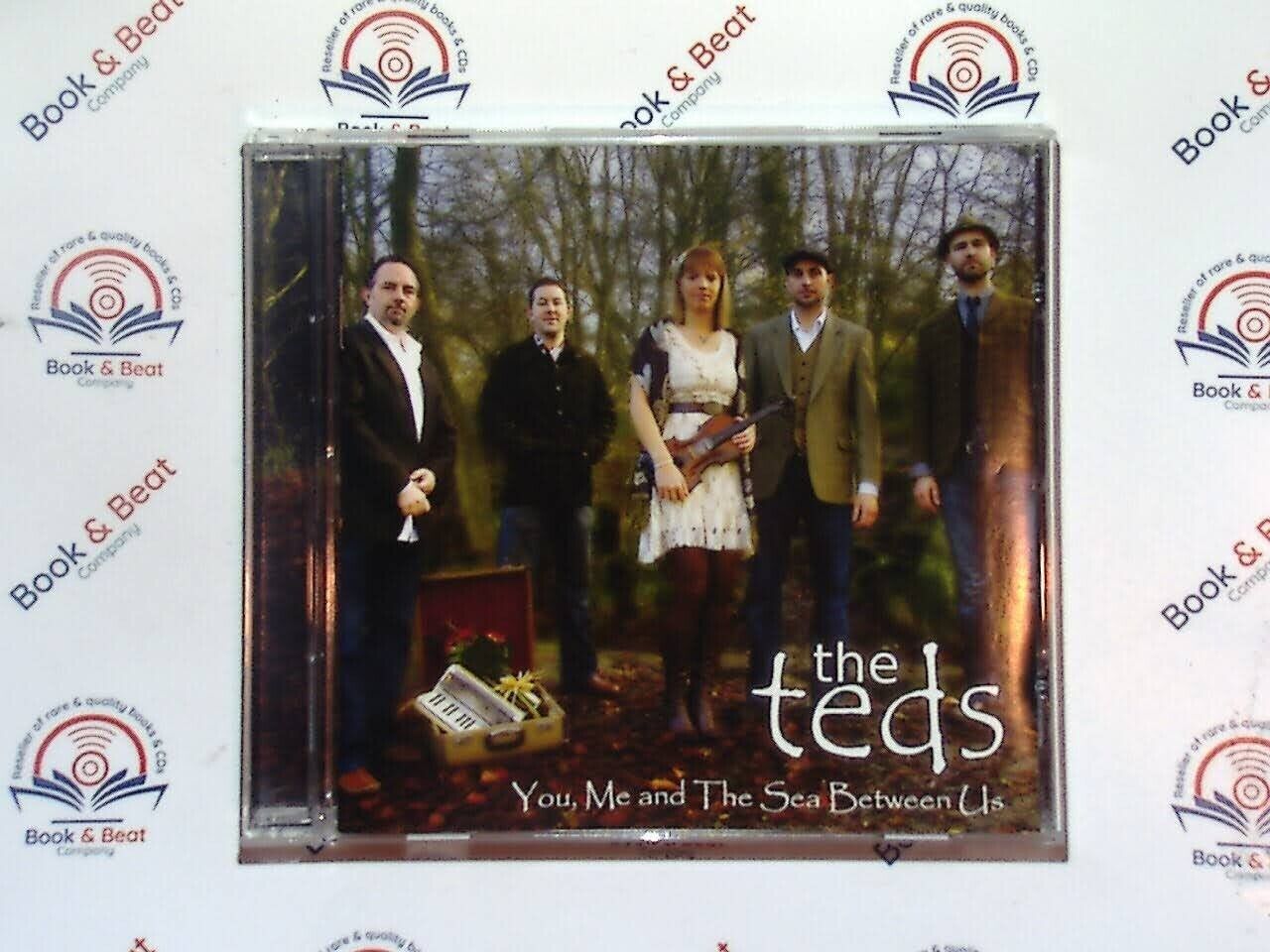 bookandbeat.com, The Teds, You Me And The Sea Between Us, acoustic, indie music, heartfelt lyrics, folk-inspired, melodic tunes, singer-songwriter, ocean themes, reflective music, alternative, soothing vocals, emotional connection, storytelling, introspective, relaxing sounds, independent artists, timeless melodies, soulful harmonies.