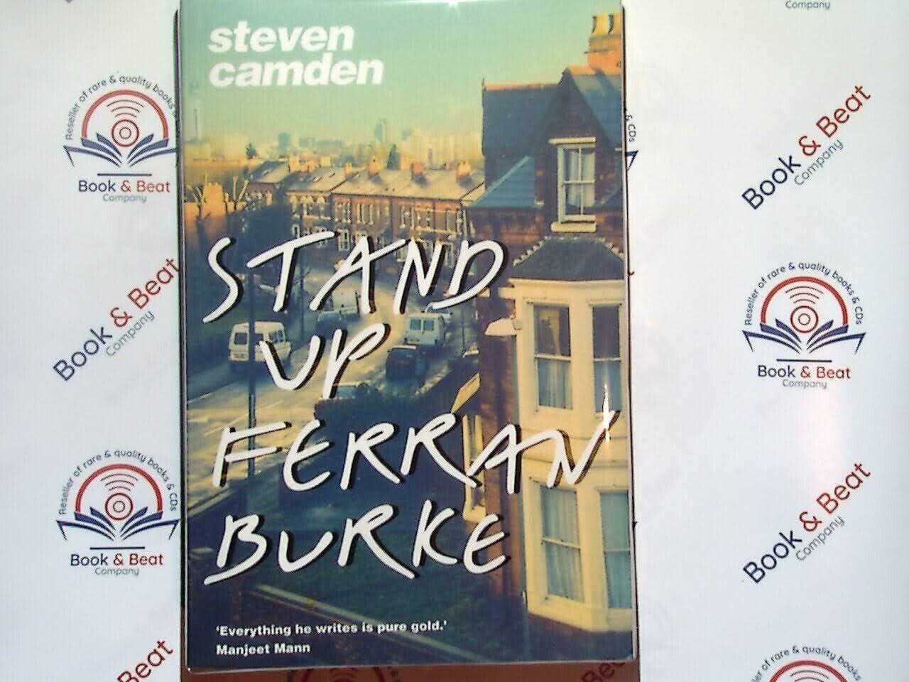 bookandbeat.com, Steven Camden, The Stand Up Ferran Burke, young adult fiction, teen humor, coming-of-age story, comedy themes, stand-up comedy, Ferran Burke, relatable characters, school life, friendship dynamics, personal growth, self-discovery, realistic fiction, humor and drama, inspiring story, family relationships, teenage challenges, laugh-out-loud moments, contemporary YA.